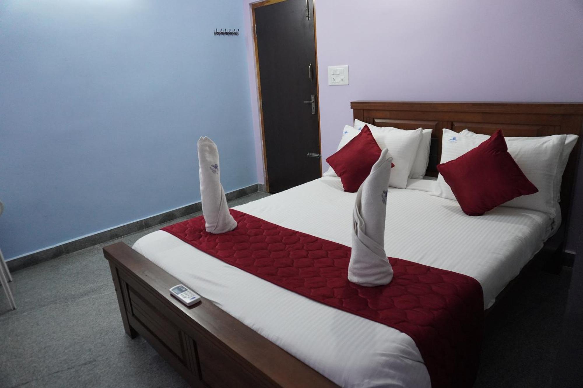 Tirumala Premium Home Stay Tirupati Luaran gambar