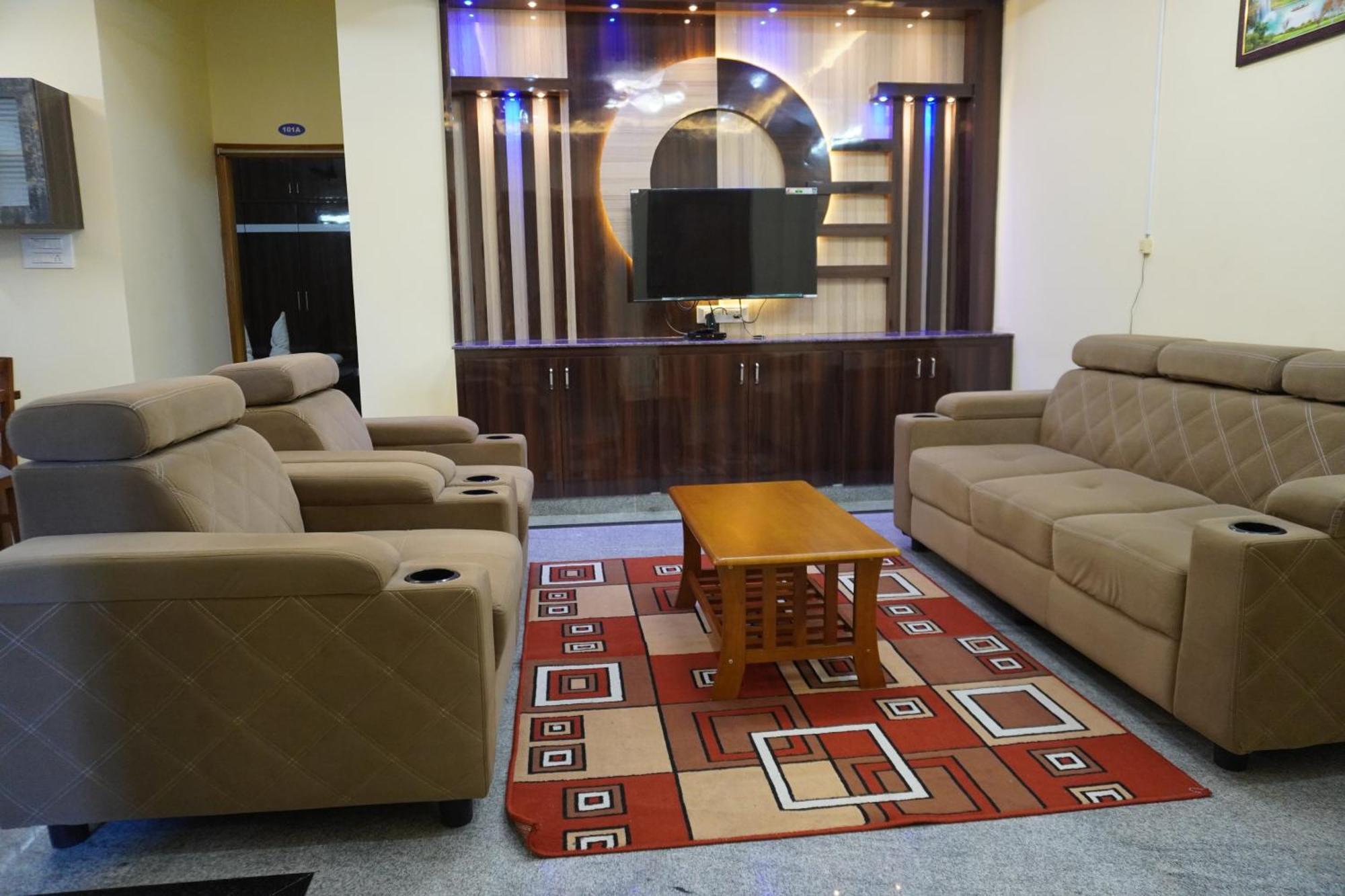 Tirumala Premium Home Stay Tirupati Luaran gambar