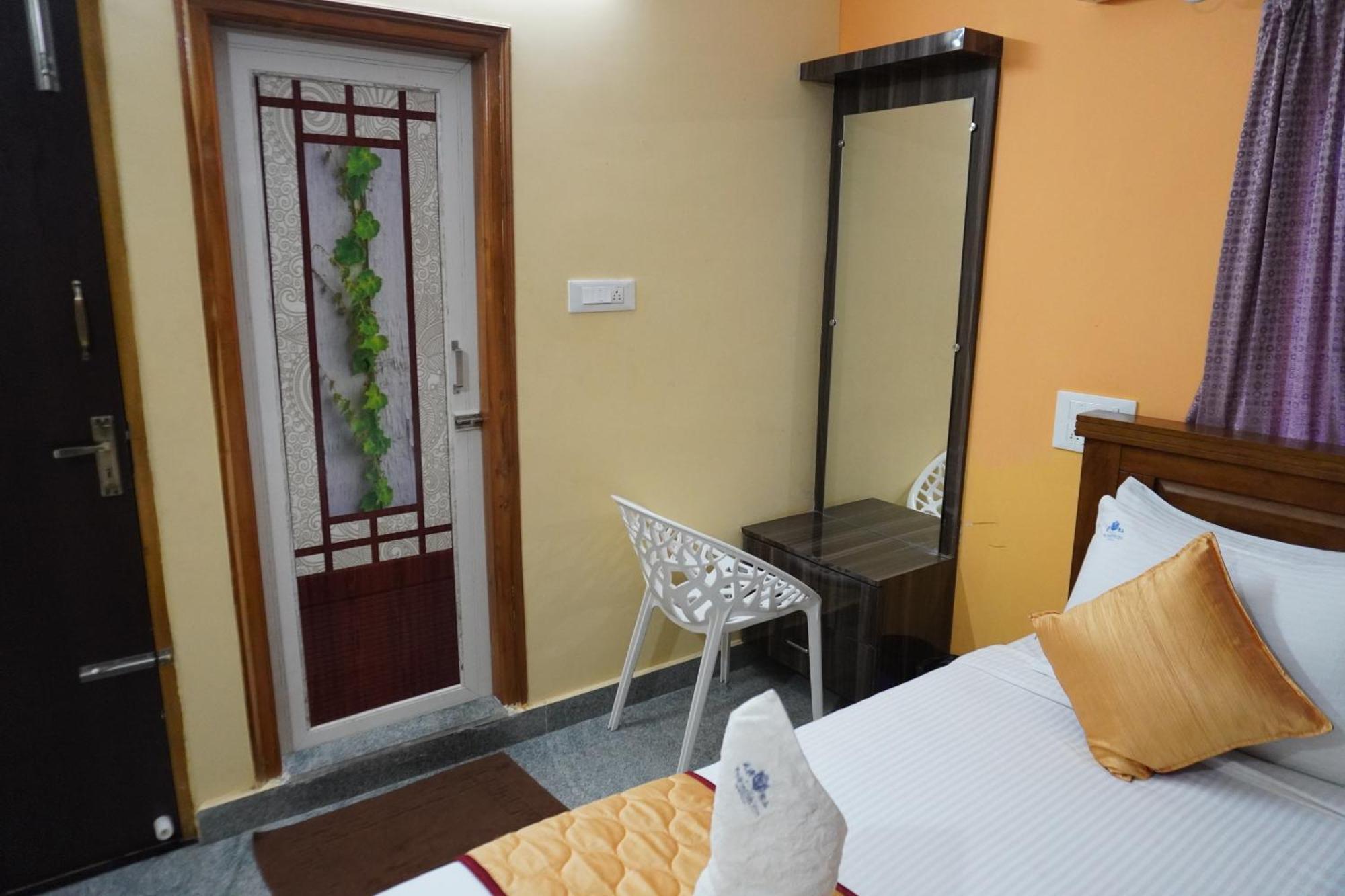 Tirumala Premium Home Stay Tirupati Luaran gambar