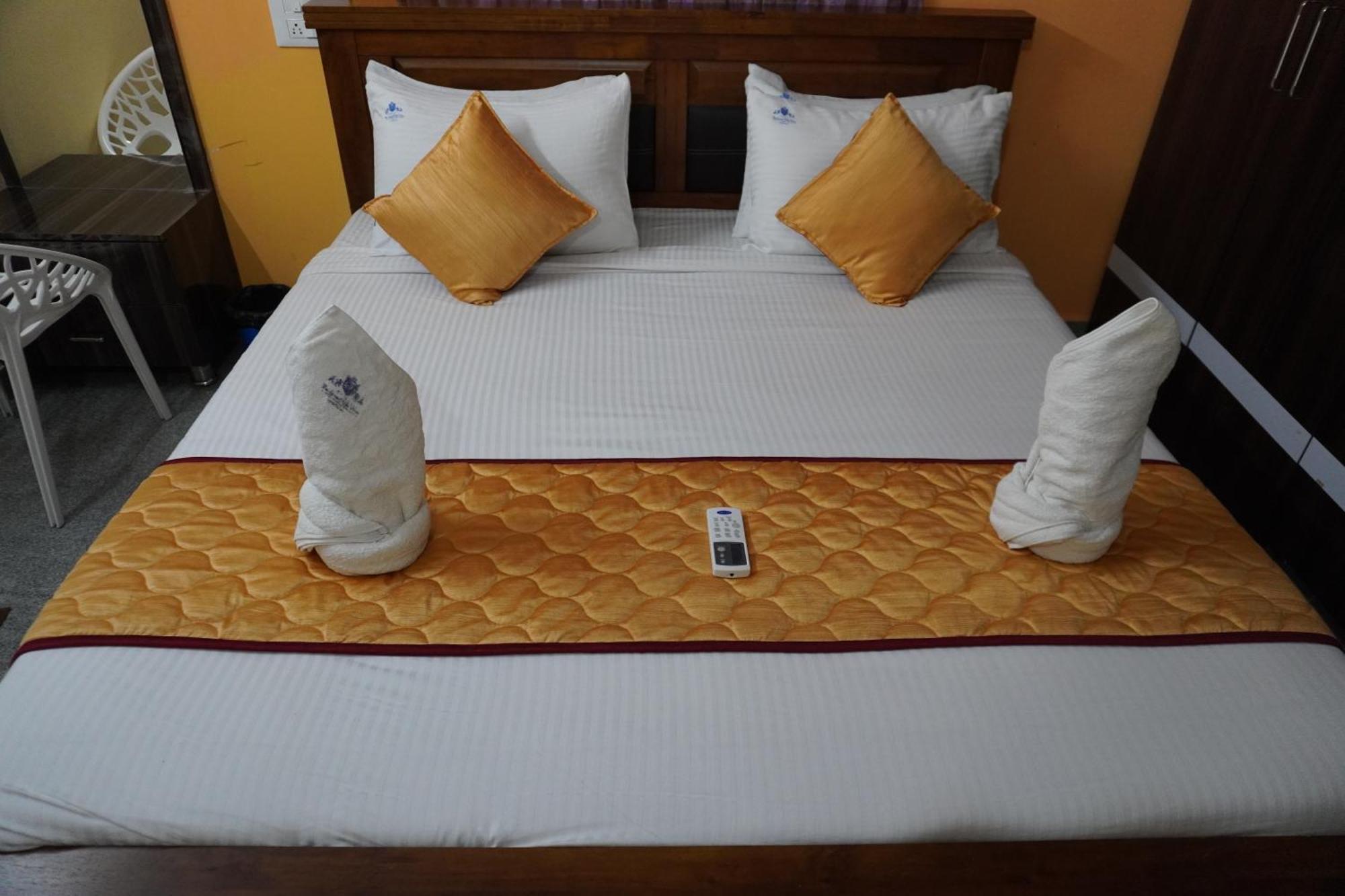 Tirumala Premium Home Stay Tirupati Luaran gambar